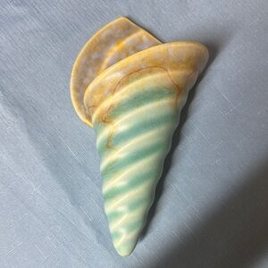 BESWICK POTTERY "BESWICK WARE"  WALL POCKET Vase #433, 8.75”